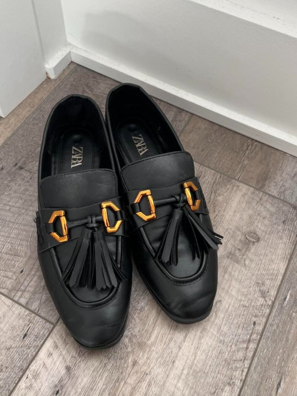 Zara Women's Black Loafers